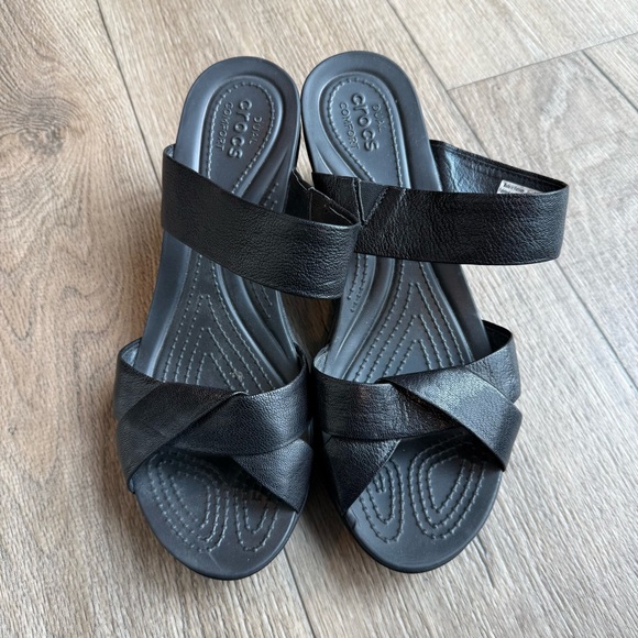 Crocs Leigh Ann leather wedge sandals women size 9 black - Picture 2 of 9
